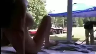 البستاني قرنية يحمل بوسها البستاني قرنية يحمل بوسها
