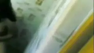 كان الرجل المتزوج محظوظًا مع فتاتين وجعلهما يشعران بالرضا التام من أجله فقط كان الرجل المتزوج محظوظًا مع فتاتين وجعلهما يشعران بالرضا التام من أجله فقط