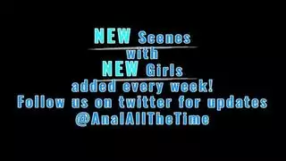 يجب أن يمارس الجنس مع الأحمق الصغير على الفور