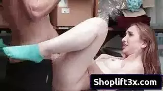 تحصل جرايسي ماي جرين على متعة مع الهزازات والأقواس تحصل جرايسي ماي جرين على متعة مع الهزازات والأقواس