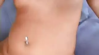 الكلبة في النظارات والكعب تمتص قضيبي الكلبة في النظارات والكعب تمتص قضيبي