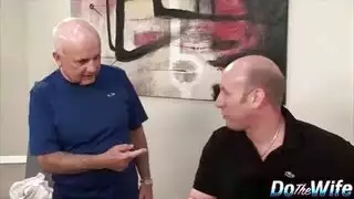 الزوج يعطيني ، ويمص ويضربني بلسانه الزوج يعطيني ، ويمص ويضربني بلسانه