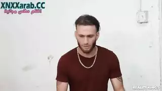 عاهرة البقالة سكس علني مترجم