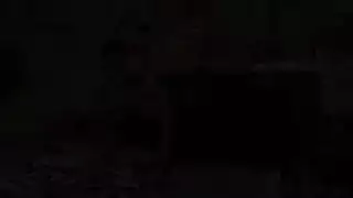 تقوم لارا بالفعل بتثبيت وظيفتها في اختيار الممثلين وتحب ممارسة الجنس حتى أثناء الوقوف أمام الكاميرا