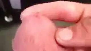 نيكي تايلر العلاج الساخن الفرخ منفردا اللعب أثناء العلاج