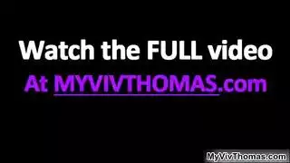 طفلان شقيان يعتنيان به